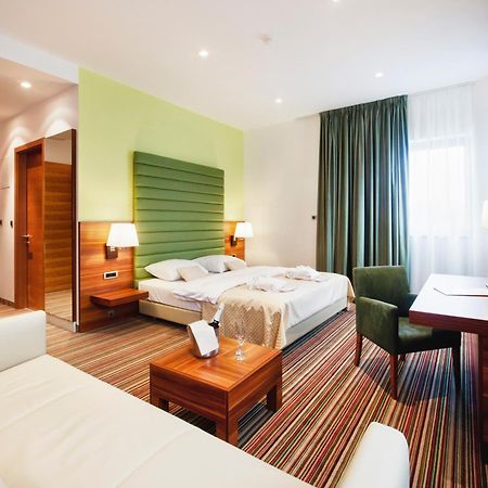 Hotel Sport Ivanicsvár Kültér fotó