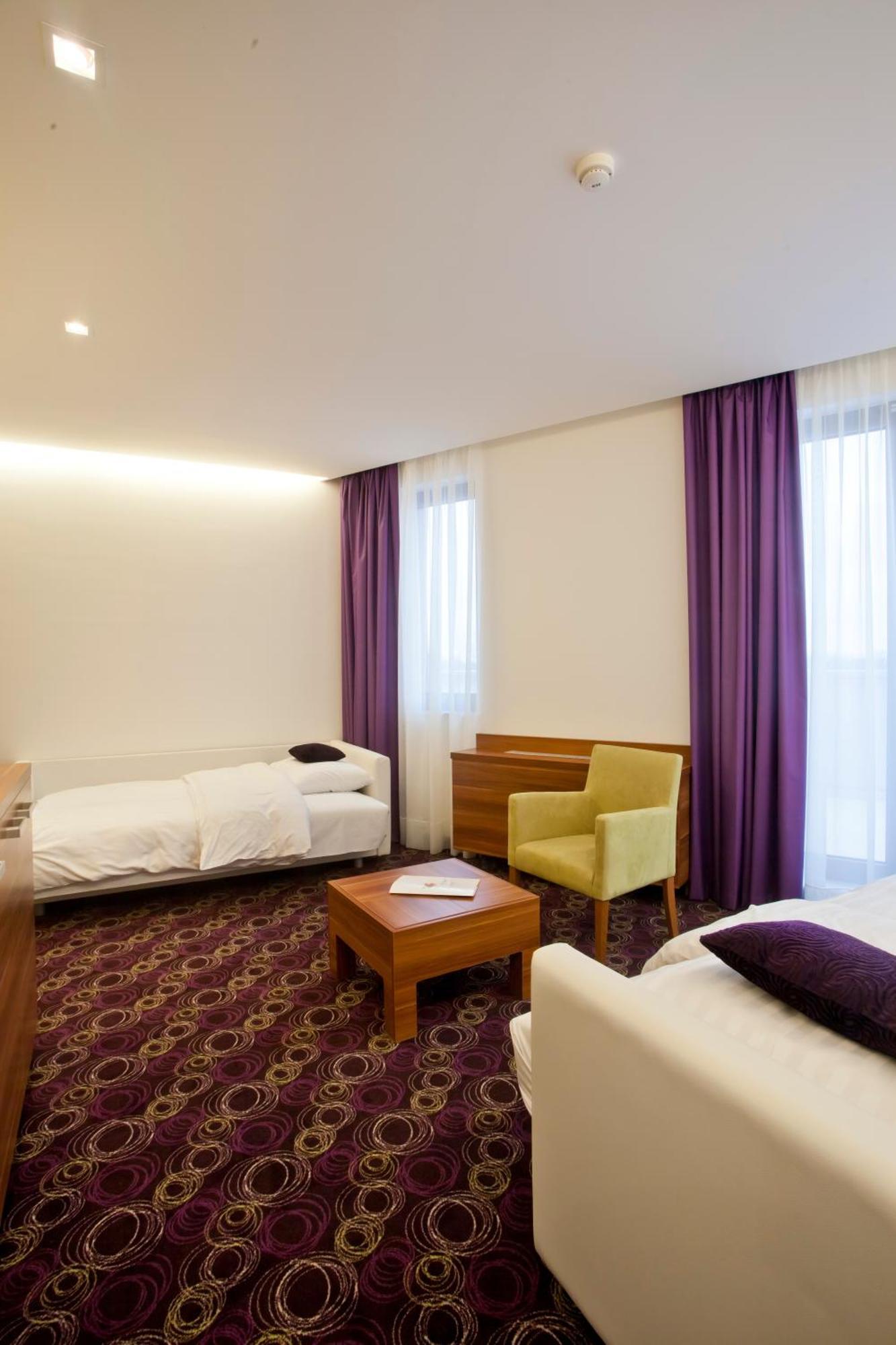 Hotel Sport Ivanicsvár Kültér fotó