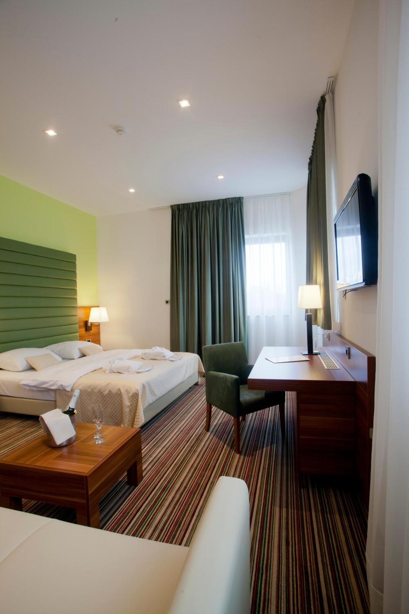 Hotel Sport Ivanicsvár Kültér fotó
