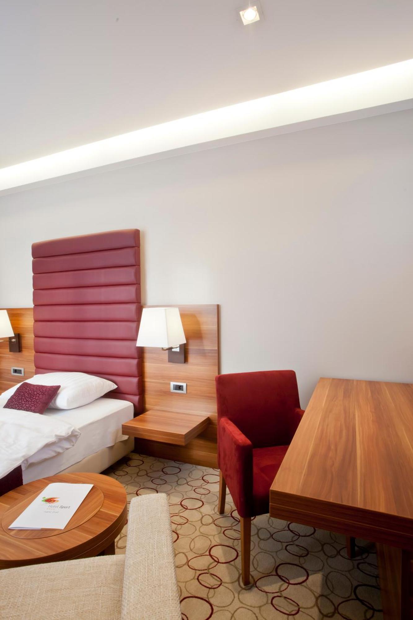 Hotel Sport Ivanicsvár Kültér fotó