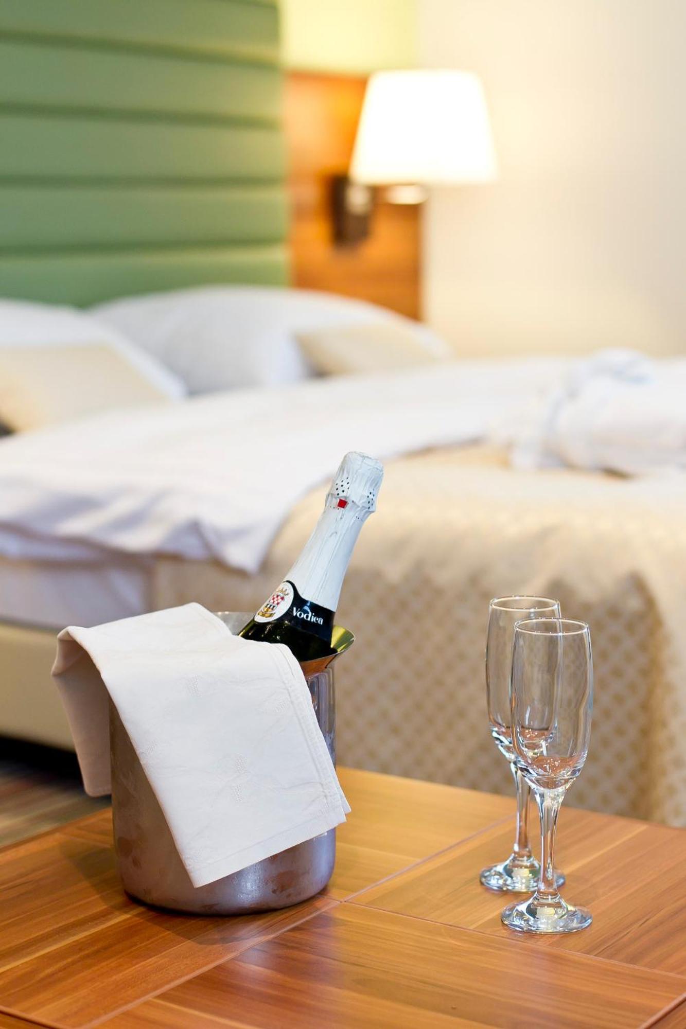 Hotel Sport Ivanicsvár Kültér fotó