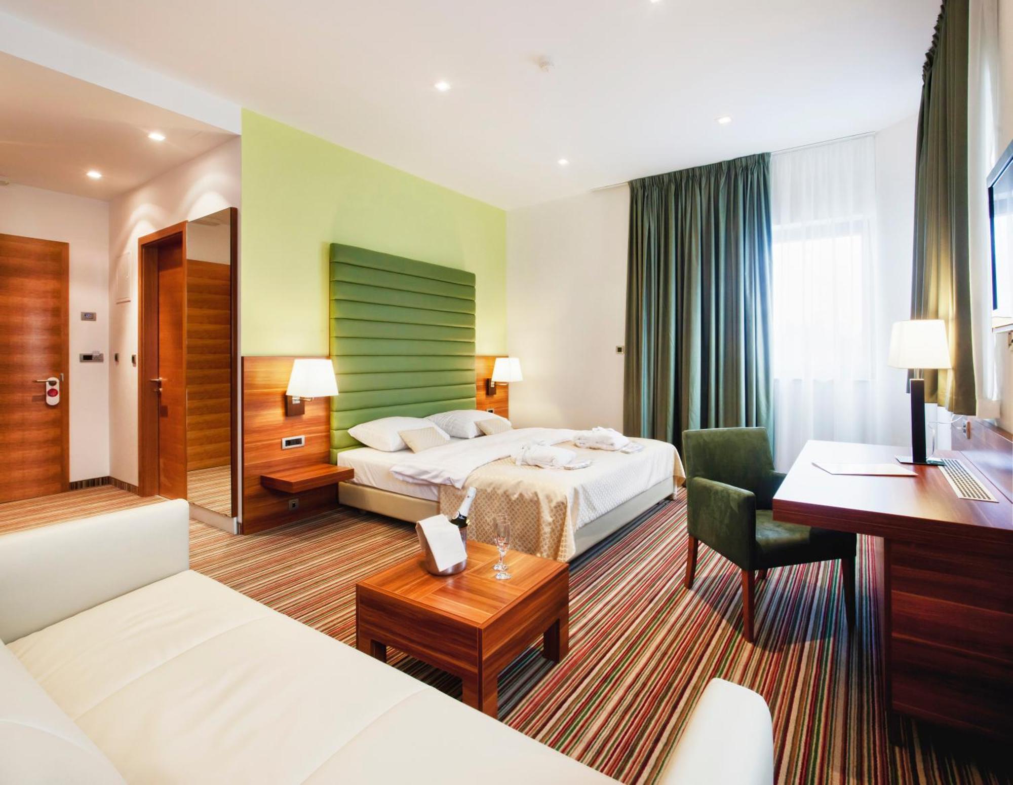 Hotel Sport Ivanicsvár Kültér fotó