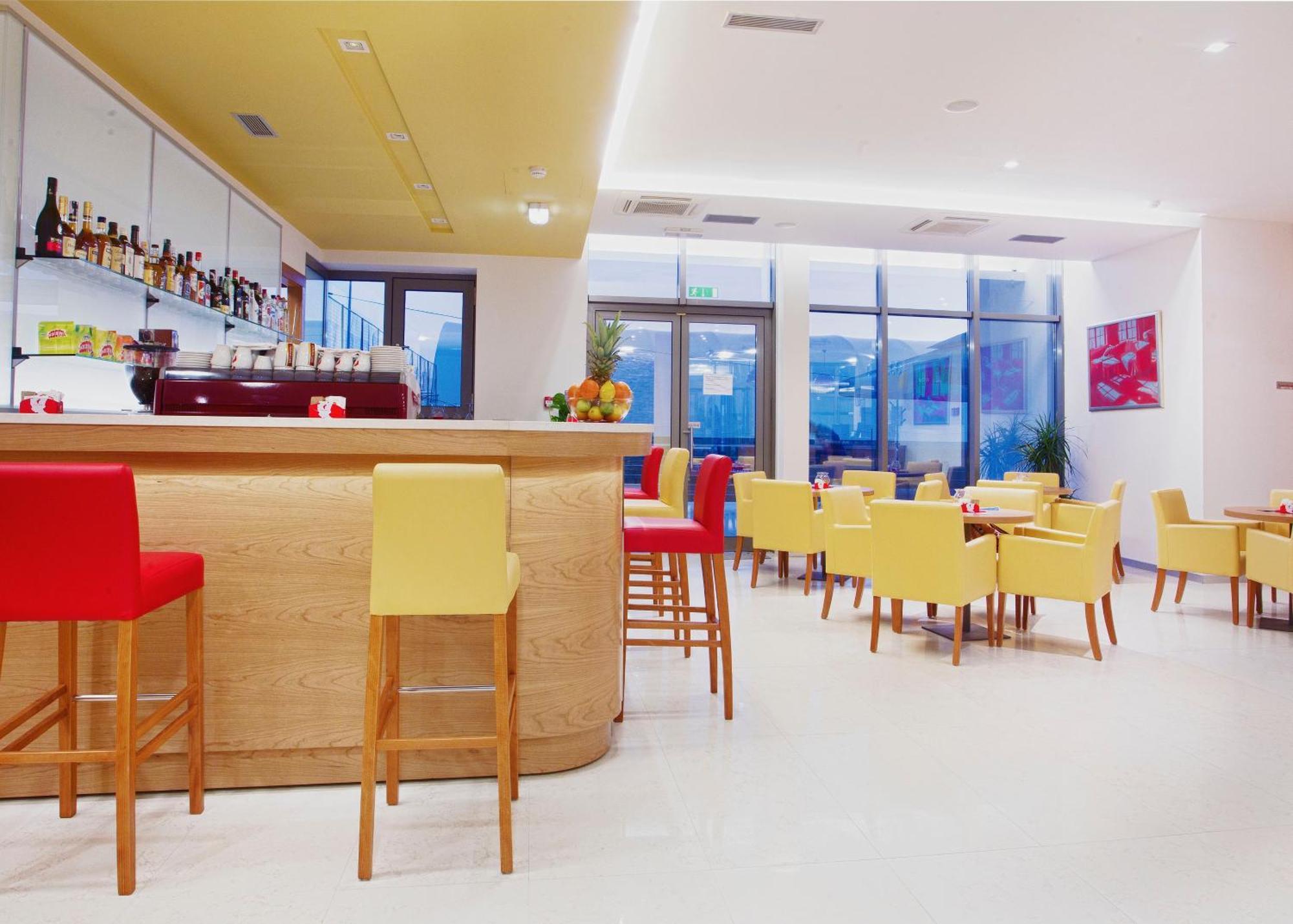 Hotel Sport Ivanicsvár Kültér fotó