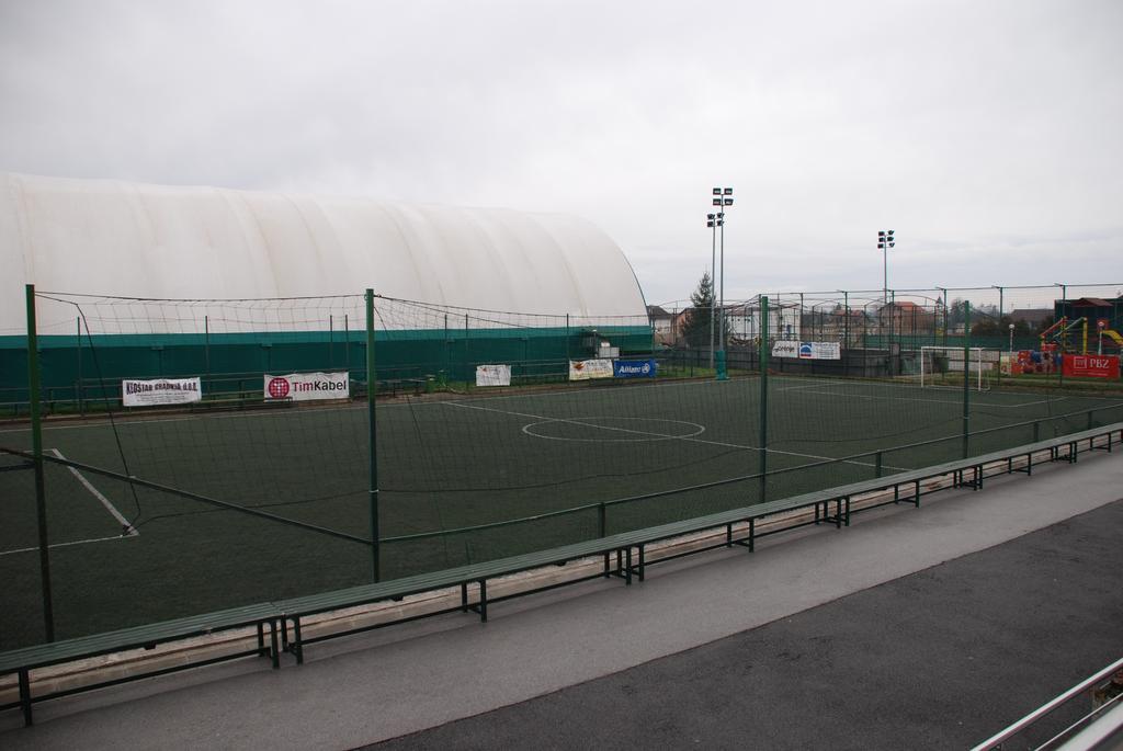 Hotel Sport Ivanicsvár Kültér fotó