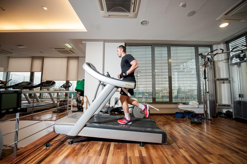 Hotel Sport Ivanicsvár Kültér fotó