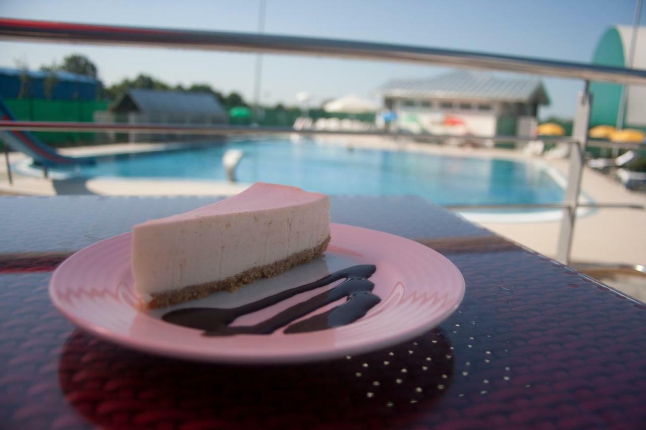 Hotel Sport Ivanicsvár Kültér fotó