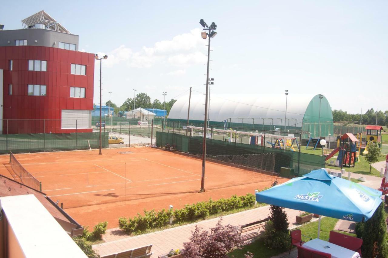 Hotel Sport Ivanicsvár Kültér fotó